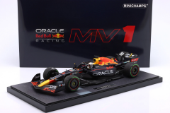 1/12 MINICHAMPS - RED BULL - F1 RB18 TEAM ORACLE RED BULL RACING N 1 WORLD CHAMPION WINNER JAPAN GP 2022 MAX VERSTAPPEN