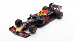 1/18 SPARK Red Bull Racing Honda RB16B No.11 Red Bull Racing Winner Azerbaijan GP 2021 Sergio Perez With Pit Board