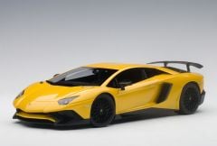 AUTOART - LAMBORGHINI - AVENTADOR LP750-4SV SUPERVELOCE 2015