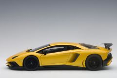 AUTOART - LAMBORGHINI - AVENTADOR LP750-4SV SUPERVELOCE 2015