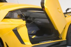 AUTOART - LAMBORGHINI - AVENTADOR LP750-4SV SUPERVELOCE 2015