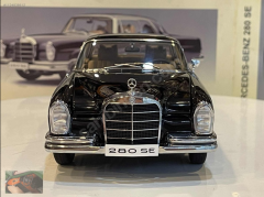 AUTOART MERCEDES-BENZ 280SE COUPE 1968