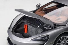 AUTOART - McLAREN - 570S 2015