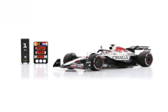 1/18 SPARK RED BULL Racing RB21 Oracle Red Bull Racing Vainqueur GP Japon 2025 Max Verstappen avec Pit Board - 18S1004