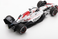 1/18 SPARK RED BULL Racing RB21 Oracle Red Bull Racing Vainqueur GP Japon 2025 Max Verstappen avec Pit Board - 18S1004