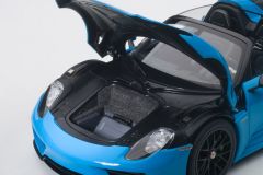 AUTOART - PORSCHE - 918 SPIDER CLOSED ROOF 2013