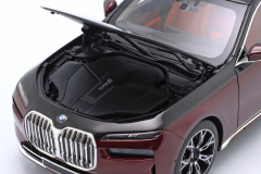 MINICHAMPS  BMW - 7-SERIES i7 (G70 BEV) 2022