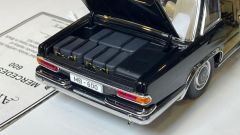 AUTOART - MERCEDES BENZ - 600 SWB LIMOUSINE