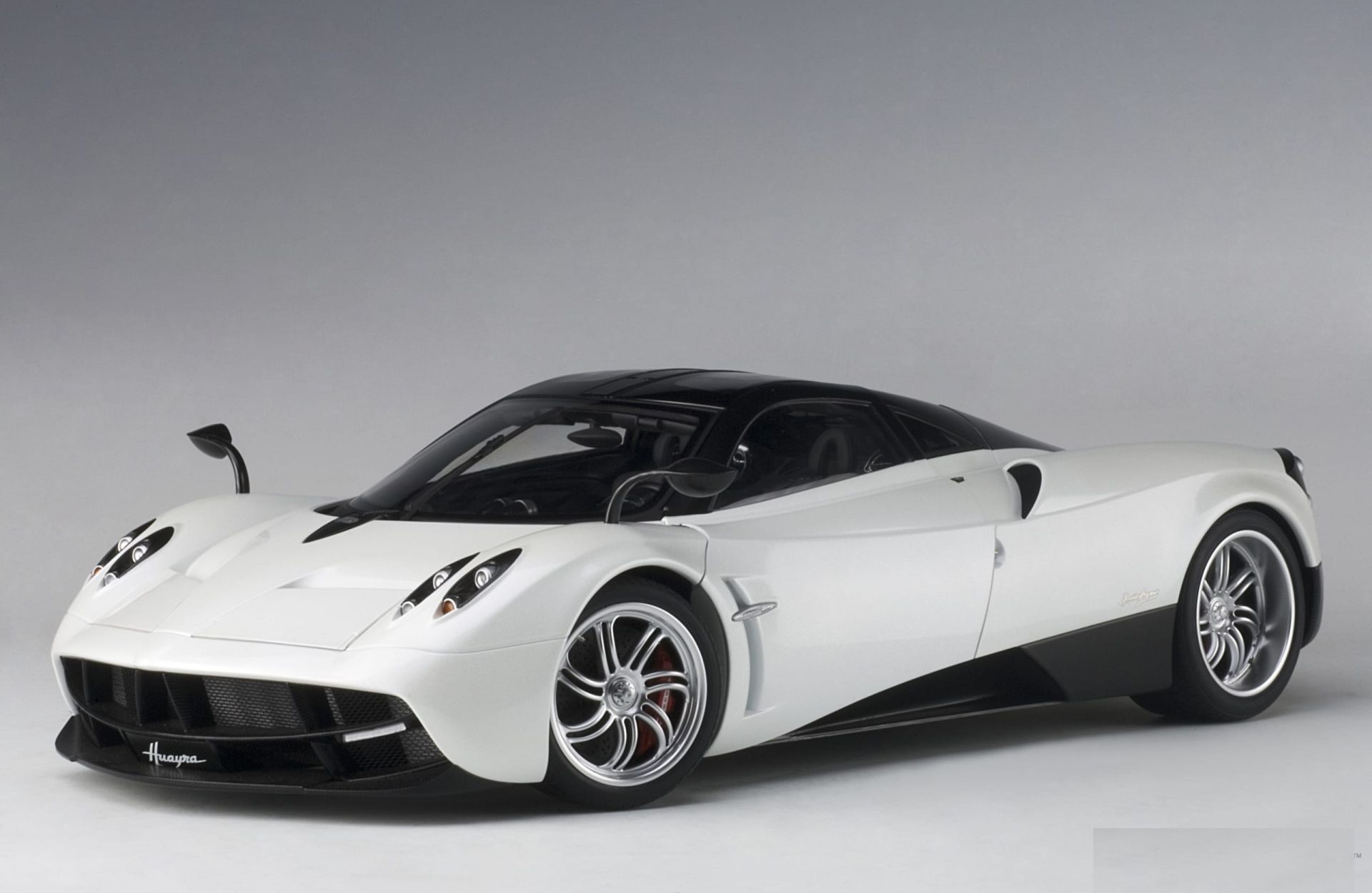 AUTOART - PAGANI - HUAYRA 2011