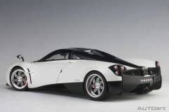 AUTOART - PAGANI - HUAYRA 2011