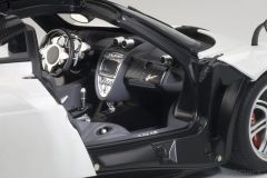 AUTOART - PAGANI - HUAYRA 2011