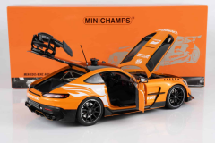 1/18 Minichamps Mercedes-AMG GT Black Series F1 Safety Car Special Livery British GP 2025  - 110032092