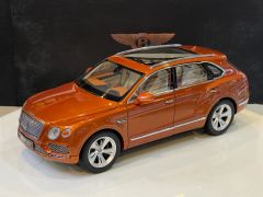 KYOSHO - BENTLEY BENTAYGA 2018