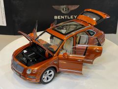 KYOSHO - BENTLEY BENTAYGA 2018