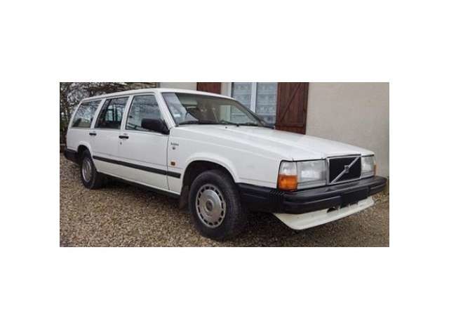 1/87 1986 Volvo 740 GL Break, white