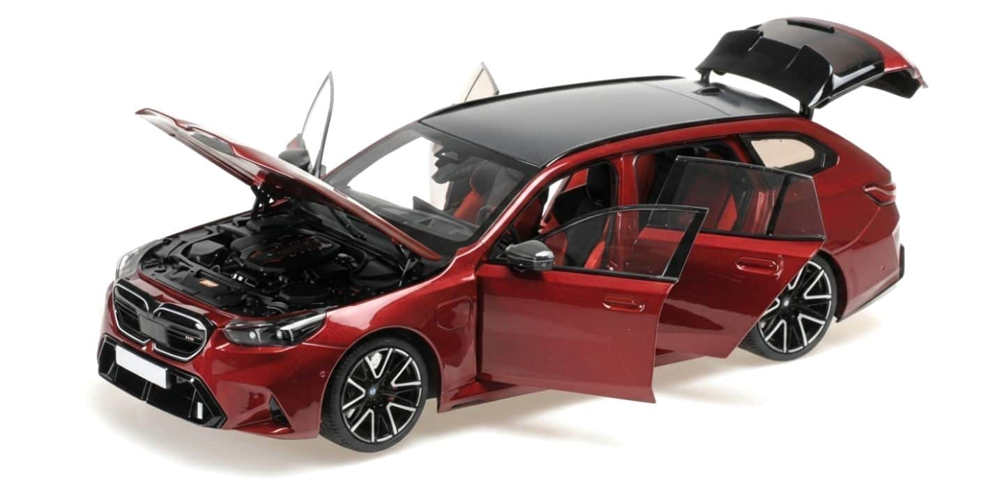 1/18 Minichamps BMW M5 Touring (G91) 2024 Dark Red Metallic - 110023900