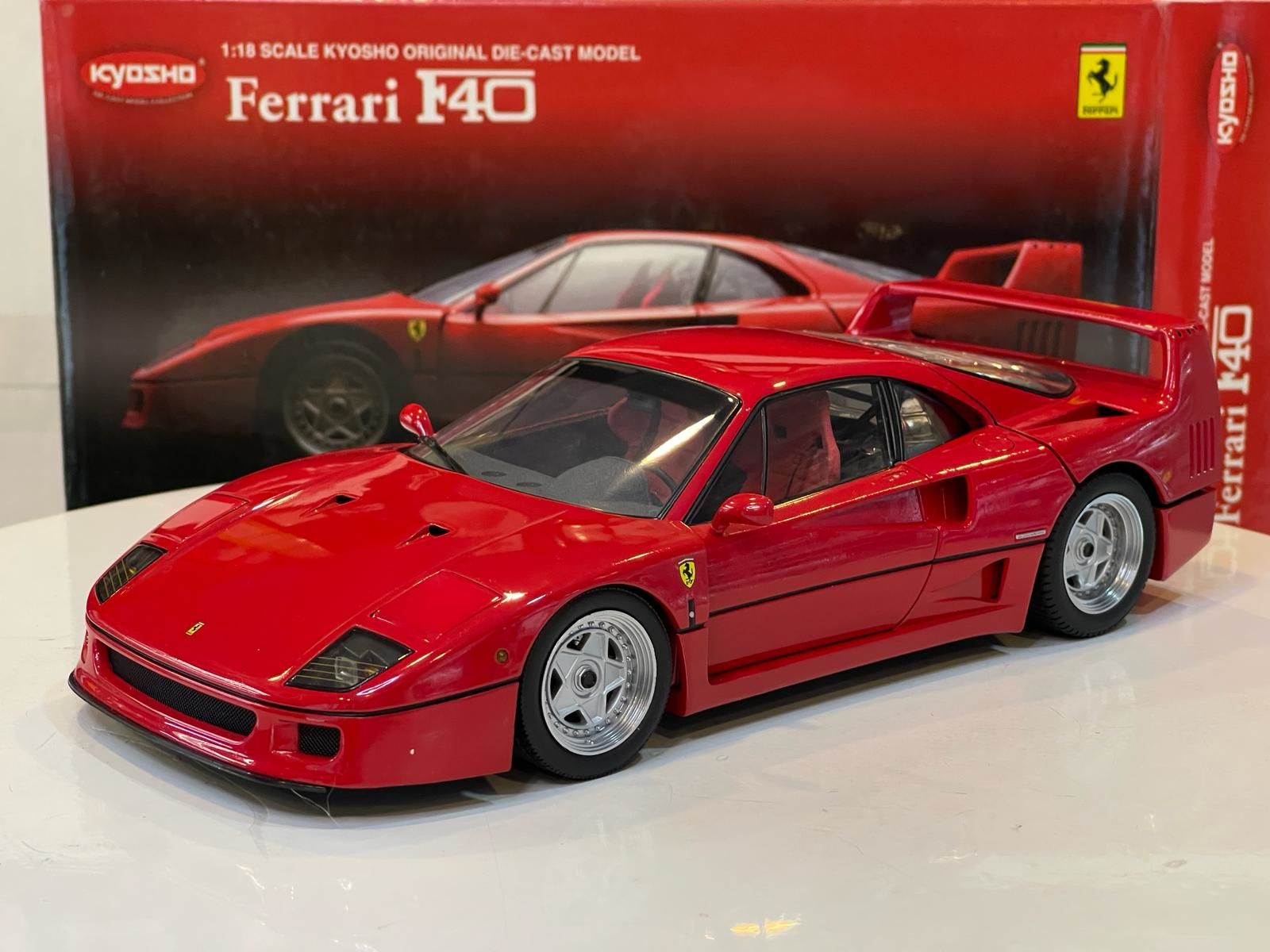 KYOSHO - FERRARI - F40 1987