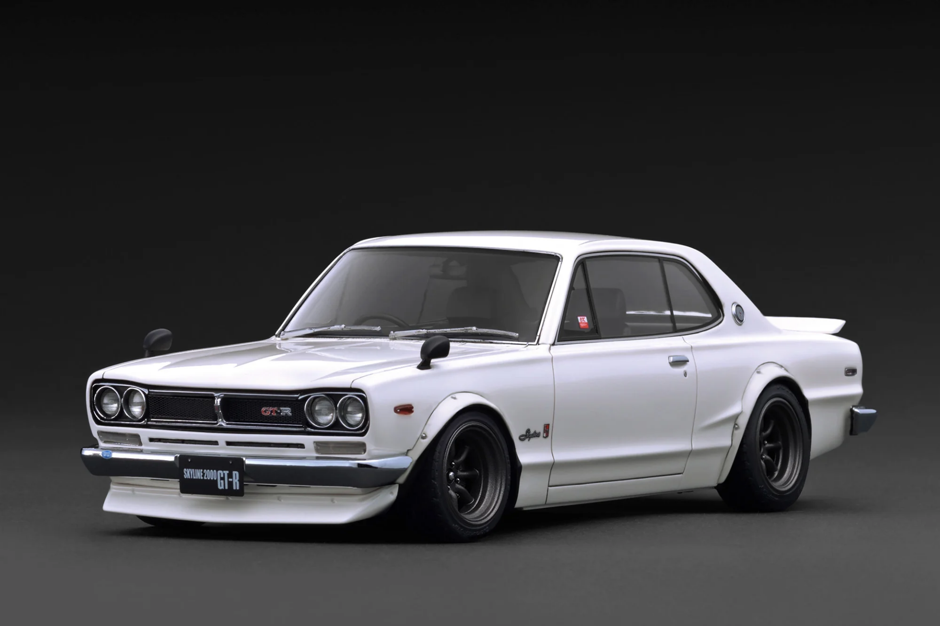 1/18 IGNITION Nissan Skyline 2000 GT-R (KPGC10) White - IG4034