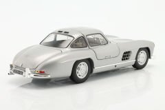 MINICHAMPS MERCEDES BENZ 300SL W198