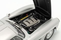 MINICHAMPS MERCEDES BENZ 300SL W198