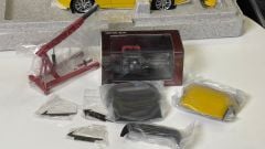 MOTORHELIX - HONDA - S2000 (AP2) SPIDER WITH ENGINE AND ACCESSORIES 2000