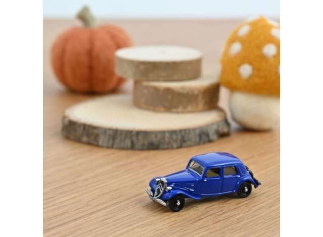 1/87 1938 Citroen 11 AL, emeraude blue