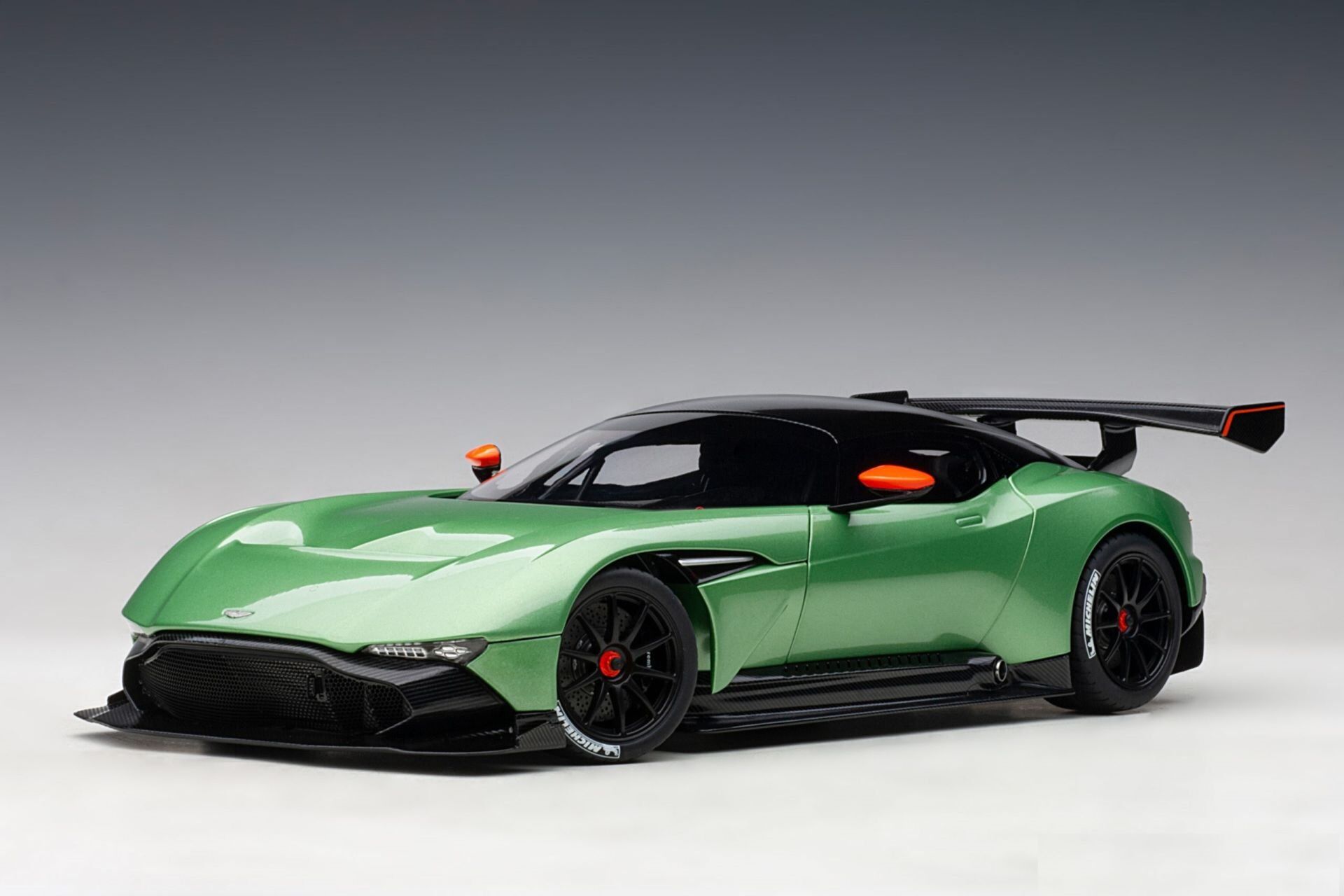 1/18 AUTOART - ASTON MARTIN - VULCAN COUPE 2015 - 70263