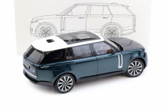 1/18 LCD ModelsLand Rover Range Rover SV SERENITY green/ white roof - LCD18017-GW