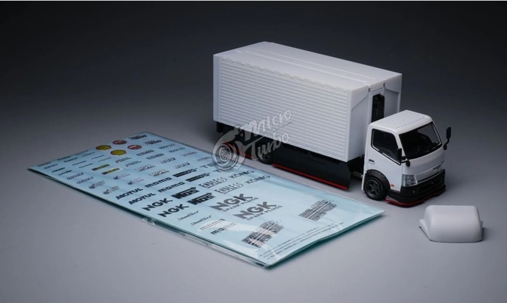 1/64 Micro Turbo Wing Custom Truck White - MT6404B3