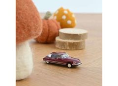 1/87 1972 Citroën DS 23, grenada red