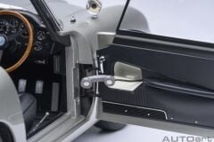 AUTOART - ASTON MARTIN - DB5 1964 - 007 JAMES BOND - GOLDFINGER - MISSIONE GOLDFINGER WITH WEAPONS