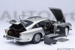 AUTOART - ASTON MARTIN - DB5 1964 - 007 JAMES BOND - GOLDFINGER - MISSIONE GOLDFINGER WITH WEAPONS