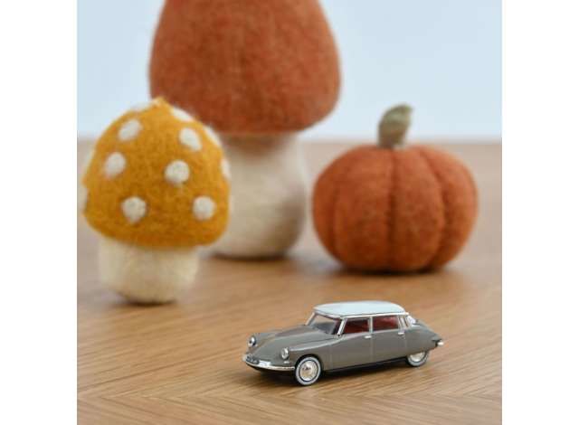 1/87 1959 Citroën DS 19, Marron glacé