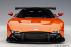 1/18 AUTOart Aston Martin Vulcan (Madagascar Orange) - 70264