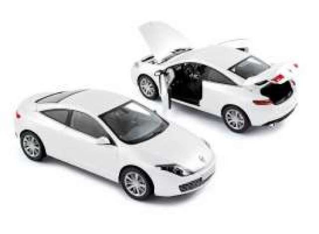 2008 Renault Laguna Coupe, white