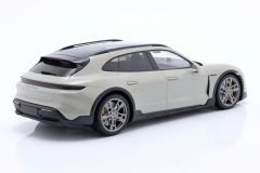 MINICHAMPS PORSCHE TAYCAN TURBO S 2021