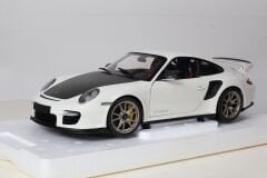 1/18 MINICHAMPS PORSCHE 911 GT2 RS - 2011 - 100069400