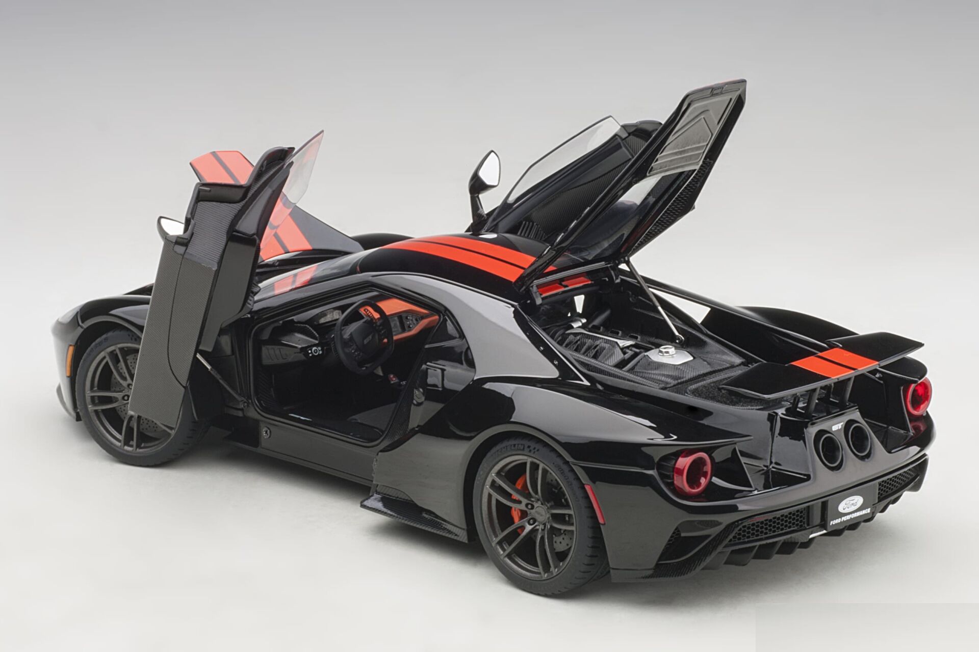 1/18 AUTOART - FORD USA - GT 2017