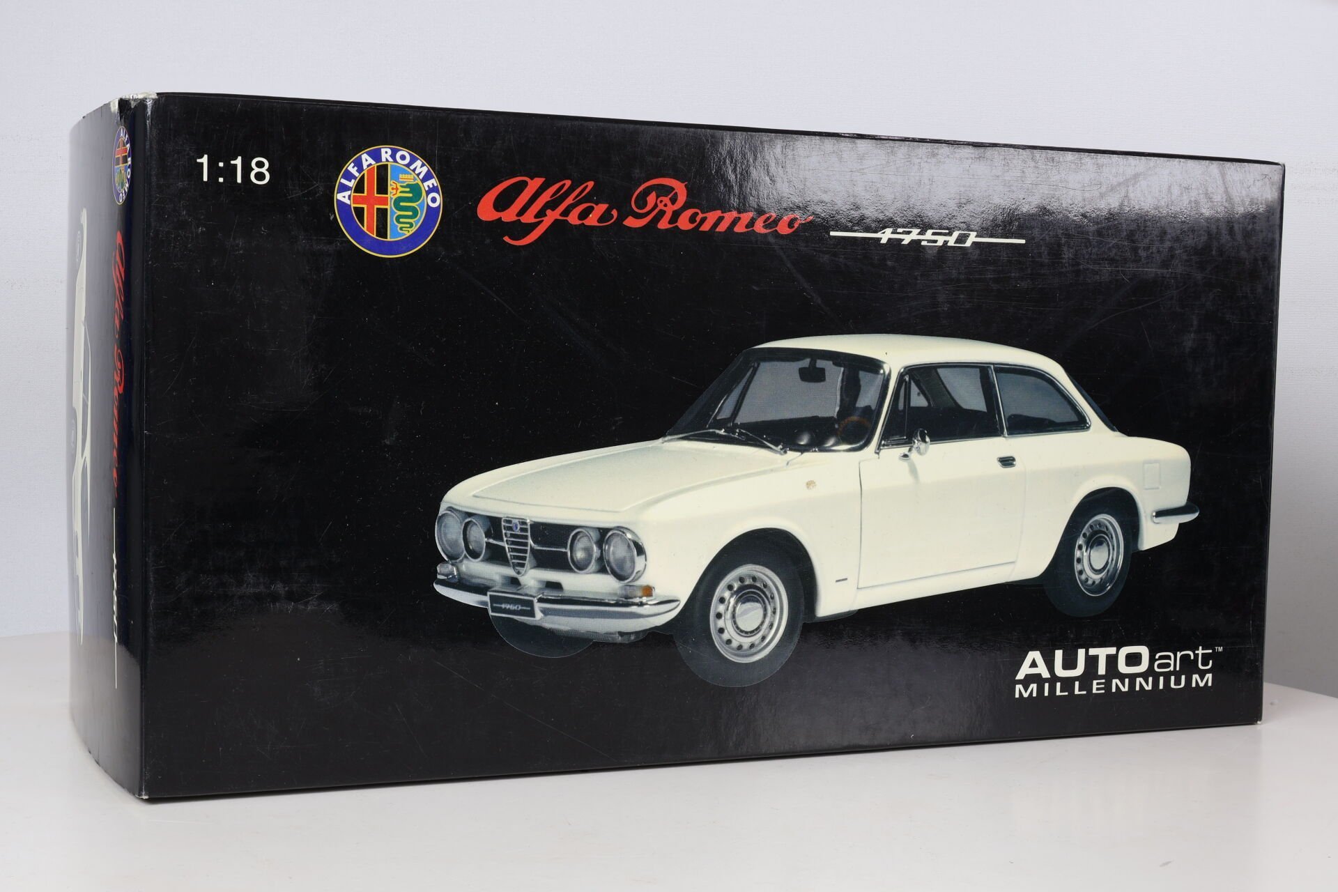 1/18 AUTOART ALFA ROMEO 1750 GTV - 70101