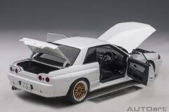 1/18 AUTOART - NISSAN - SKYLINE GT-R (R32) WANGAN MIDNIGHT REINA LATE VERSION 1991