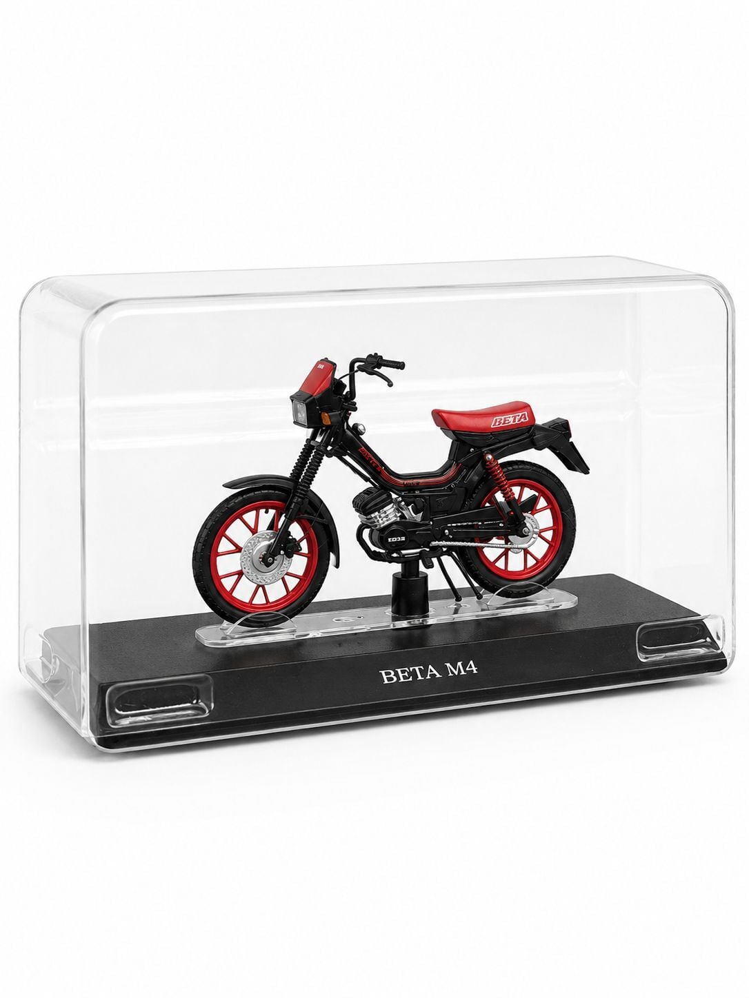 1/18 Magazine Models BETA M4