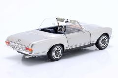 Mercedes-Benz 280 SL Pagode (W113) year 1968-71 silver 1:18 Schuco