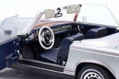 Mercedes-Benz 280 SL Pagode (W113) year 1968-71 silver 1:18 Schuco