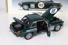 1/18 AUTOART MGB GT MK II NÜRBURGRING 86781