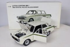 1/18 AUTOART LOTUS CORTINA MK I CRYSTAL PALACE SALOON 1964 WINNER JIM CLARK 86438
