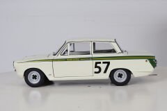 1/18 AUTOART LOTUS CORTINA MK I CRYSTAL PALACE SALOON 1964 WINNER JIM CLARK 86438