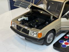 IŞIKLANDIRMALI MODEL - NOREV - MERCEDES BENZ - 190E (W201) 1984