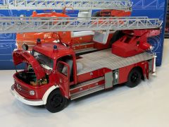 SCHUCO - MERCEDES BENZ - L322 TRUCK SCALA VIGILI DEL FUOCO - FIRE ENGINE