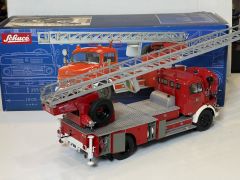 SCHUCO - MERCEDES BENZ - L322 TRUCK SCALA VIGILI DEL FUOCO - FIRE ENGINE