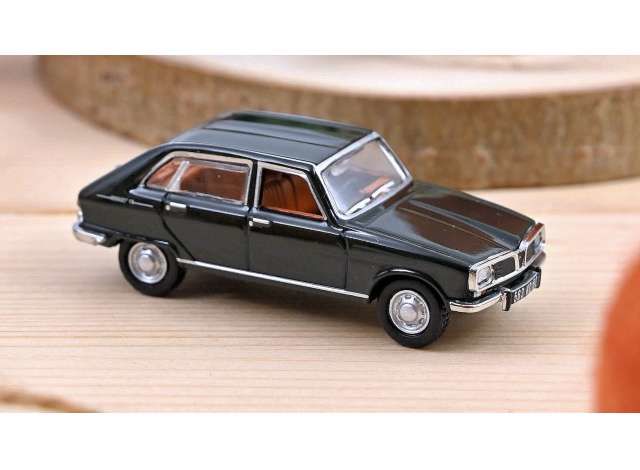 1/87 1967 Renault 16 Super, dark green